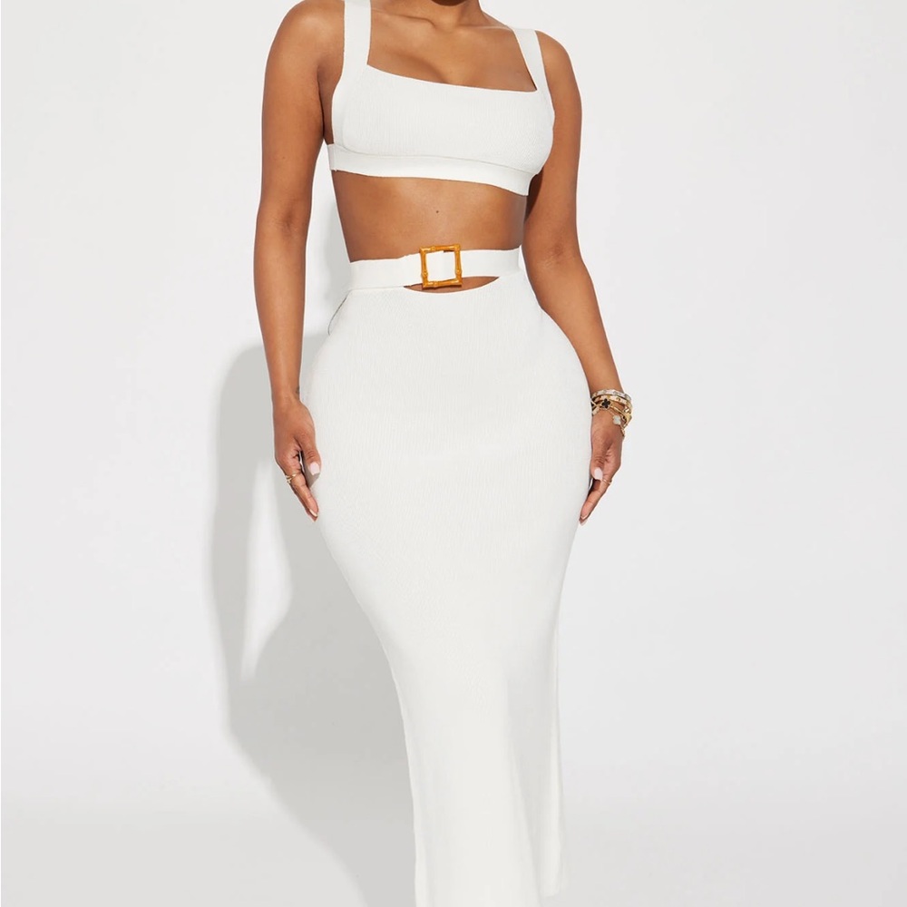 Leaving now skirt set